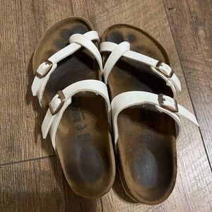 Strappy Birkenstocks! Size 38
